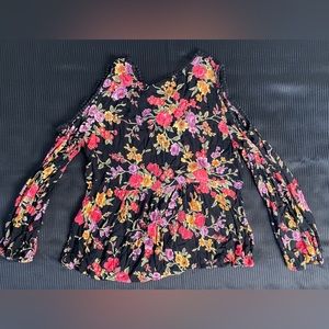 Bila cold shoulder top